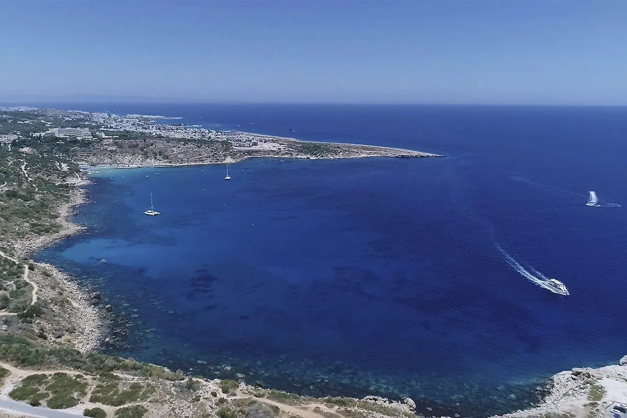 Periyialli Konnos Villas Beach Resort プロタラス